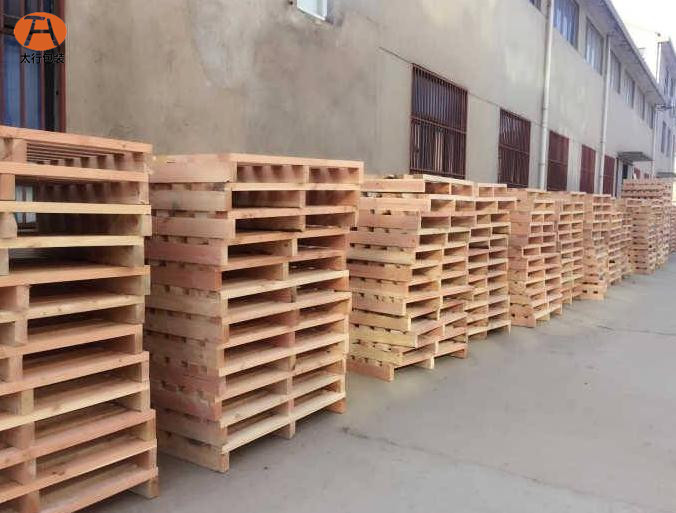 木托盤(pán)放物品時(shí)注意事項(xiàng).jpg 木托盤(pán)放物品時(shí)注意事項(xiàng).jpg