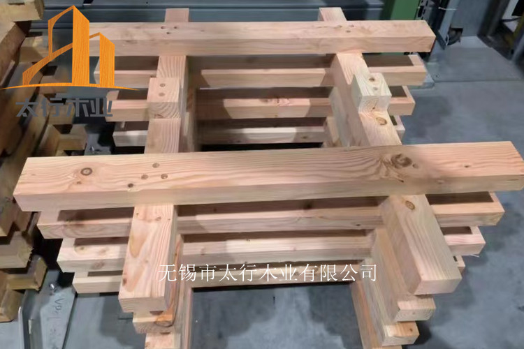 貨架木托盤(pán)在堆垛使用中應(yīng)當(dāng)注意哪些？